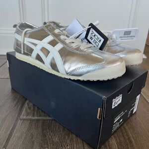 NWT Onitsuka Tiger Metallic Silver Sneakers
